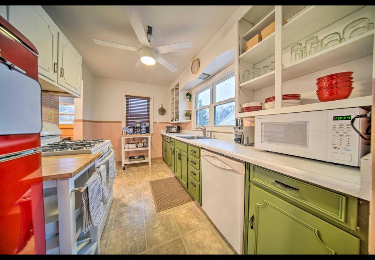 Modern • Family Friendly • Grill • Fireplace Hébergement de vacances *